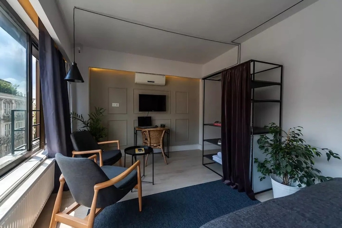 Imagen de la habitación del Pesa Suites. Foto 4