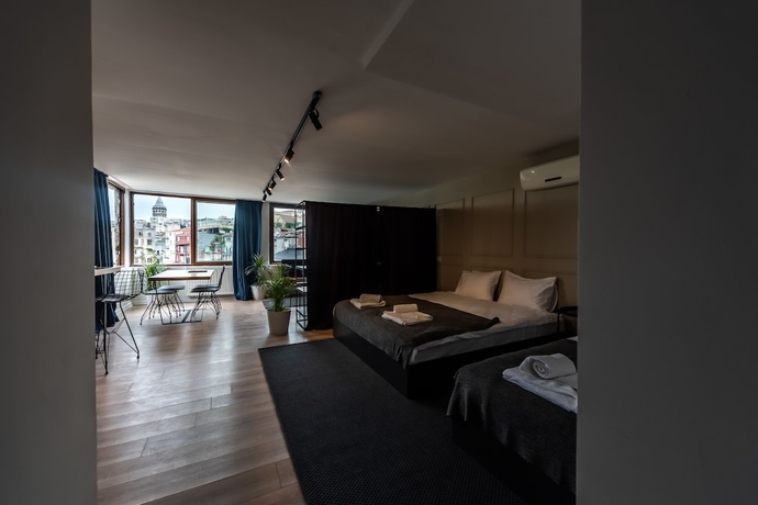 Imagen de la habitación del Pesa Suites. Foto 5