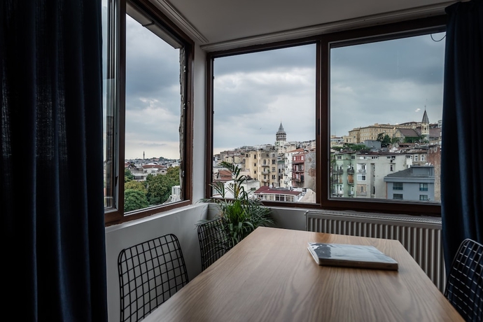 Imagen de la habitación del Pesa Suites. Foto 6