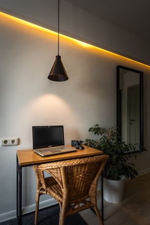 Imagen de la habitación del Pesa Suites. Foto 18