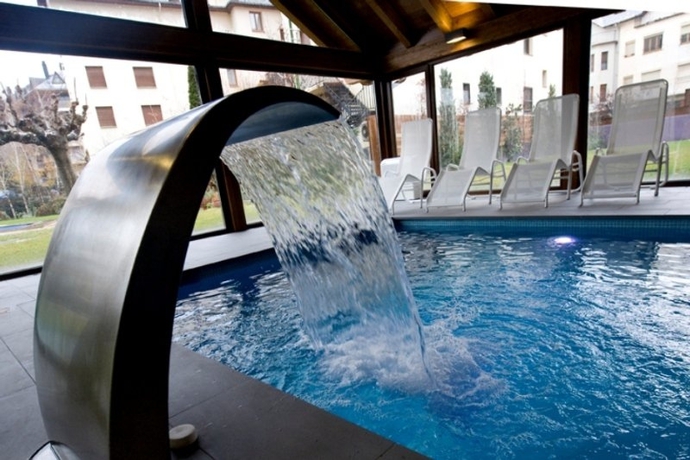 Imagen de la piscina del Pessets Hotel & Apartamentos. Foto 33