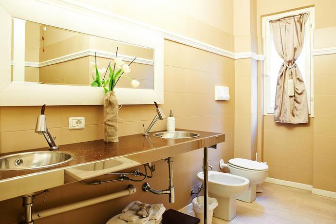 Imagen de la habitación del Petite Suite. Foto 3