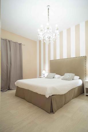 Imagen de la habitación del Petite Suite. Foto 4