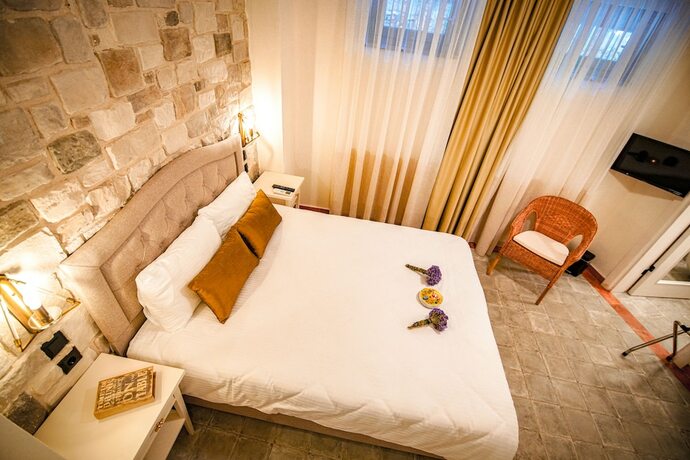 Imagen de la habitación del Petra Ada Otel. Foto 17