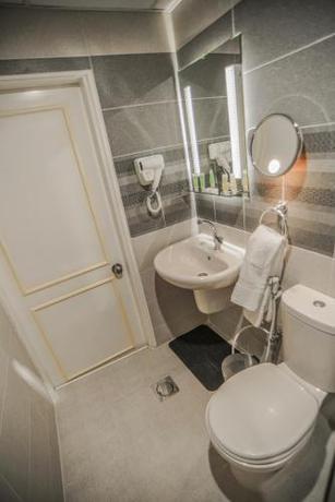 Imagen de la habitación del Petra Plaza Hotel. Foto 5