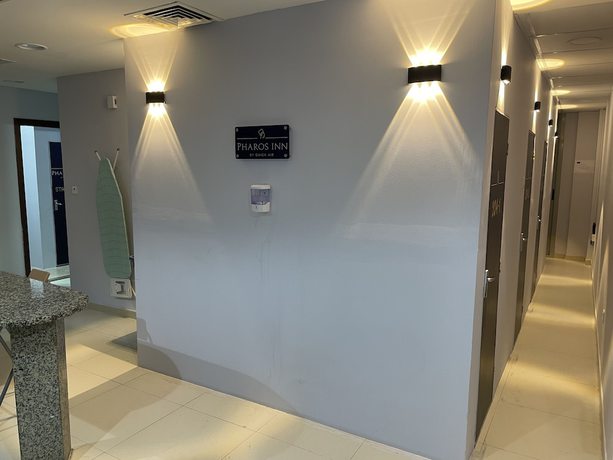 Imagen de los interiores del Pharos Inn Sheikh Zayed Hostel. Foto 18