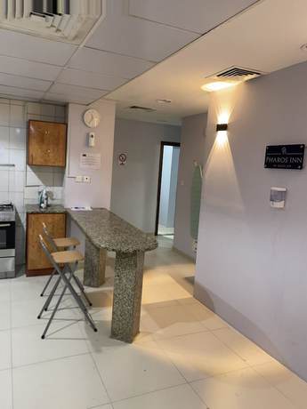 Imagen de los interiores del Pharos Inn Sheikh Zayed Hostel. Foto 19