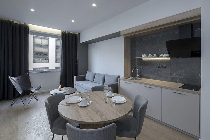Imagen de la habitación del Philosofia Athens Suites. Foto 3