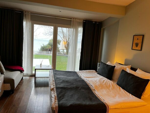 Imagen de la habitación del Pia Mare Hotel. Foto 18