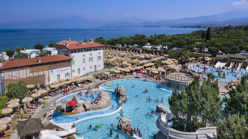 Imagen de la piscina del Piani di Clodia. Foto 18