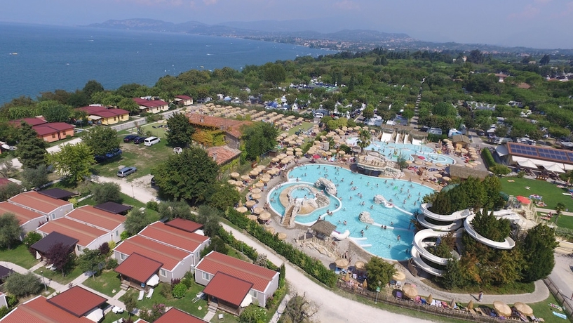Imagen de la piscina del Piani di Clodia. Foto 19