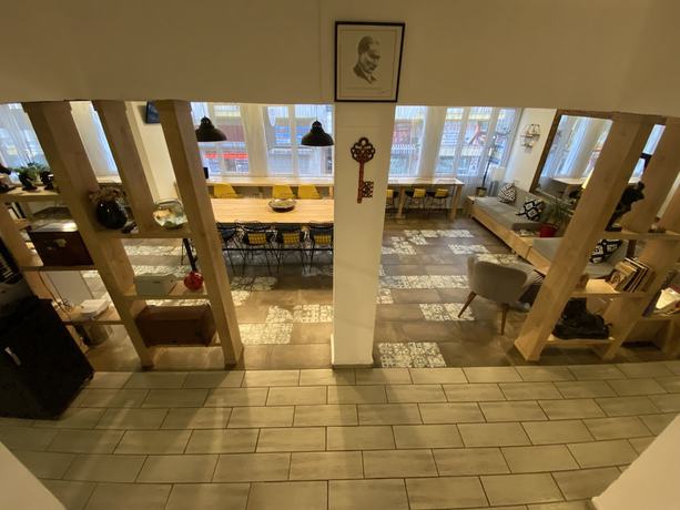 Imagen de los interiores del Piano Hotel, Izmir. Foto 20