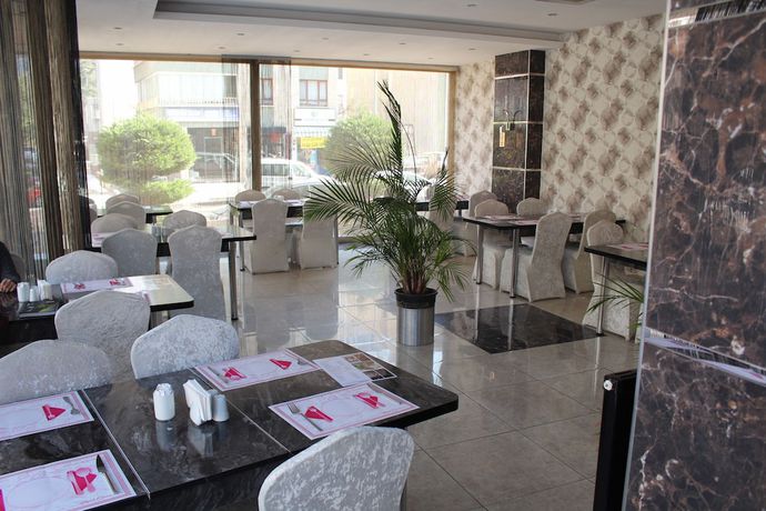 Imagen del bar/restaurante del Pietra Hotel. Foto 2