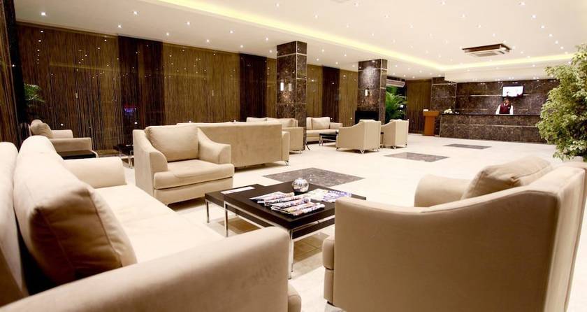 Imagen de los interiores del Pietra Hotel. Foto 18