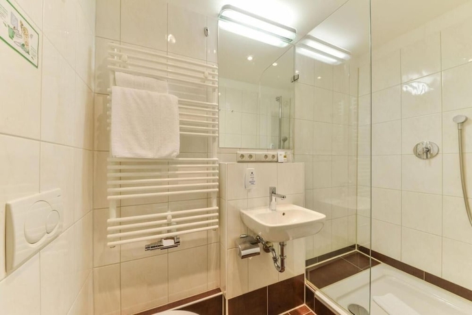 Imagen de la habitación del Pillhofer Hotel. Foto 16