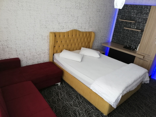 Imagen de la habitación del Pin Suites. Foto 2