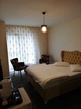Imagen de la habitación del Pin Suites. Foto 3