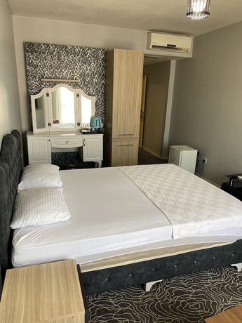 Imagen de la habitación del Pin Suites. Foto 12