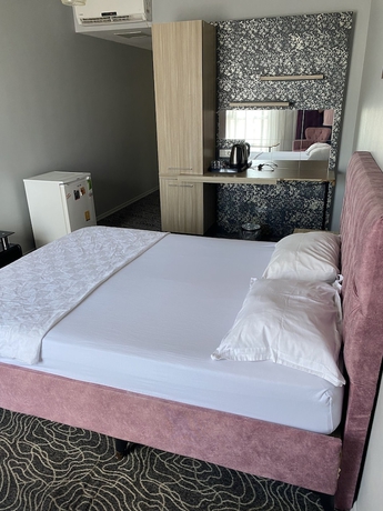 Imagen de la habitación del Pin Suites. Foto 18