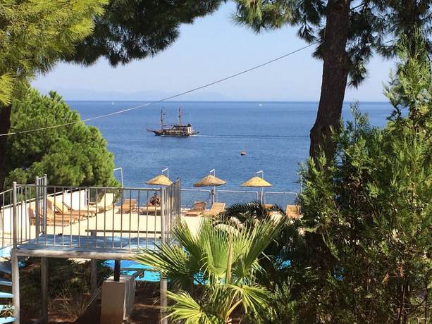 Imagen de los exteriores del Pine Beach Boutique Hotel. Foto 16