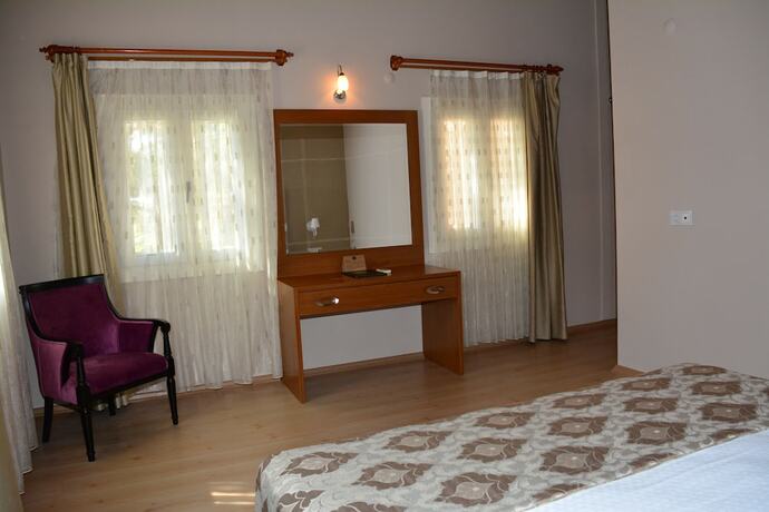 Imagen general del Pine Villas And Apartments Kusadasi. Foto 5