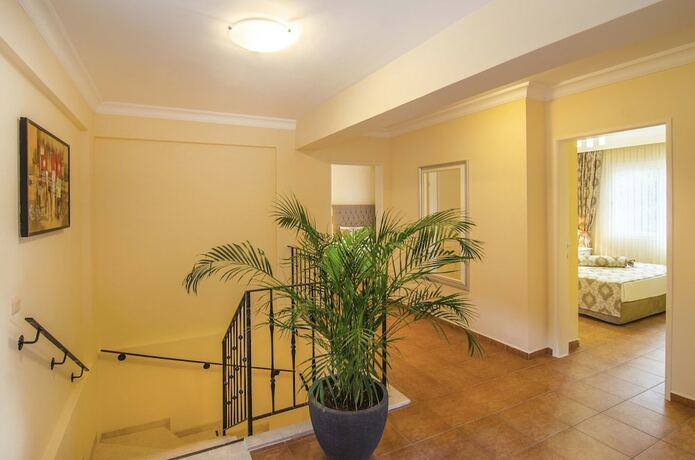 Imagen general del Pine Villas And Apartments Kusadasi. Foto 10