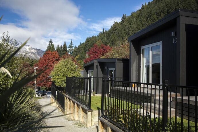 Imagen general del Pinewood Lodge And Apartments. Foto 8