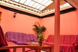 Imagen de los interiores del Pink House. Foto 3