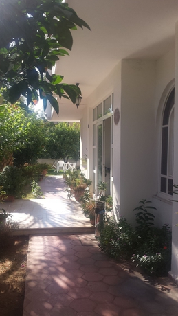 Imagen de los exteriores del Pinus Otel. Foto 13