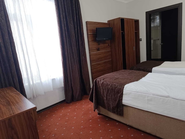Imagen de la habitación del Pirotel Hotel. Foto 16