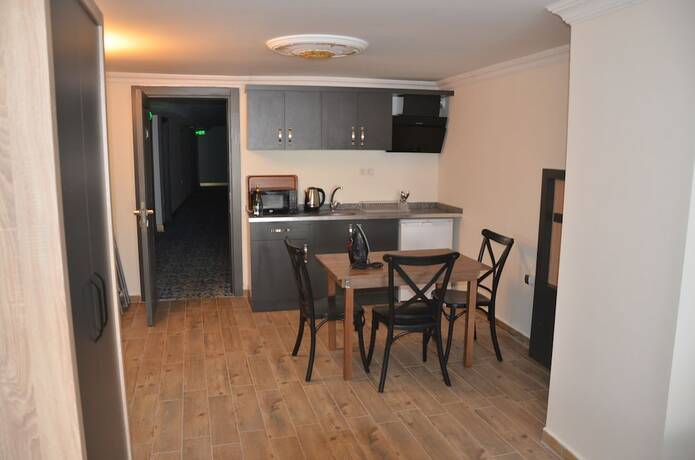 Imagen de la habitación del Piyes Otel. Foto 16