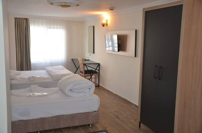 Imagen de la habitación del Piyes Otel. Foto 19