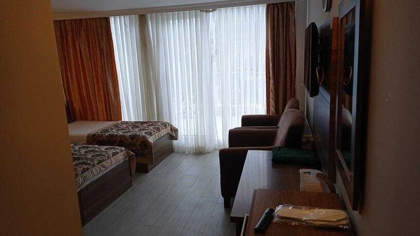 Imagen de la habitación del Plaj Otel. Foto 16
