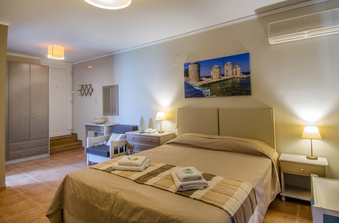 Imagen de la habitación del Plaka Studios. Foto 6