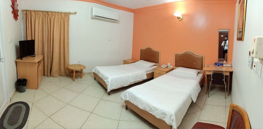 Imagen de la habitación del Plaza Hotel, Al Hamriyah. Foto 17