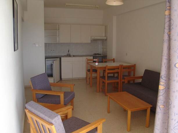 Imagen de la habitación del Pola Costa Beach Hotel Apartment. Foto 10
