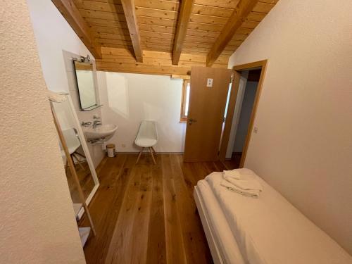 Imagen general del Pop-Up Camping Gr&auml;chbiel. Foto 8