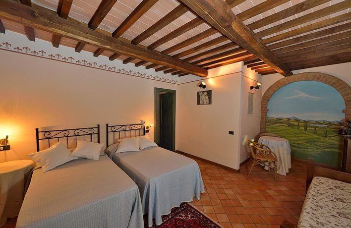 Imagen de los exteriores del Porsenna Resort. Foto 10