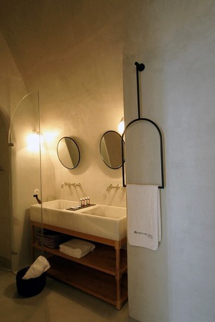 Imagen de la habitación del Porto Fira Villas. Foto 14