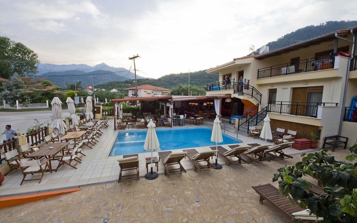Imagen general del Porto Marina, Prinos. Foto 1
