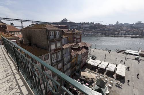 Imagen de los exteriores del PortoSense. Foto 14