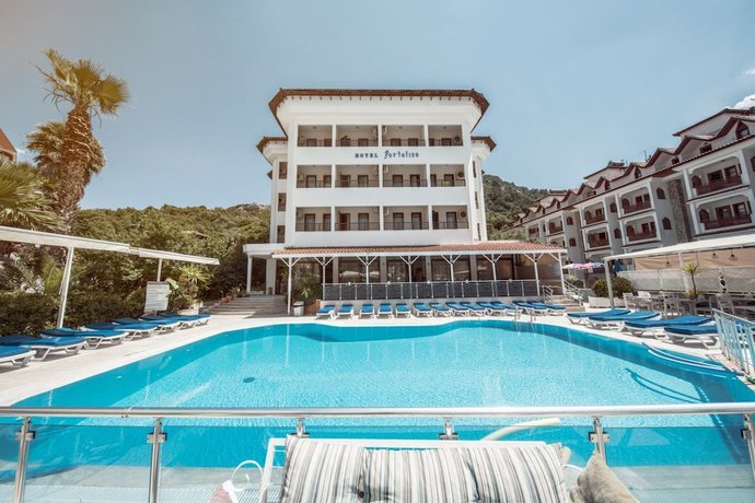 Imagen de la piscina del Portofino Hotel, Marmaris. Foto 20