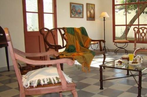 Imagen general del Posada Casa De Borgoña. Foto 16