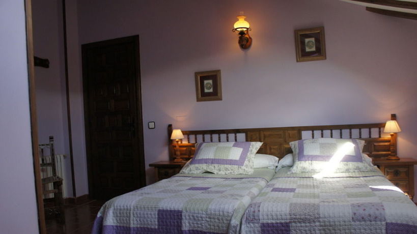 Imagen de los exteriores del Posada La Cerrá De San Roque. Foto 15