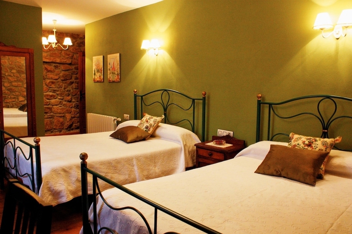 Imagen de la habitación del Posada Rural Ochohermanas. Foto 17