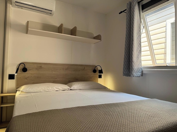 Imagen de la habitación del Poseidon Beach Village Resort. Foto 9