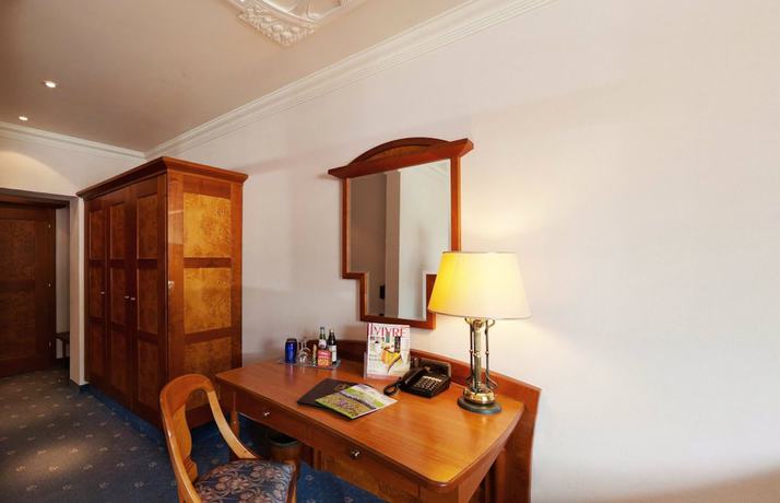 Imagen de la habitación del Post Hotel Mittenwald. Foto 17