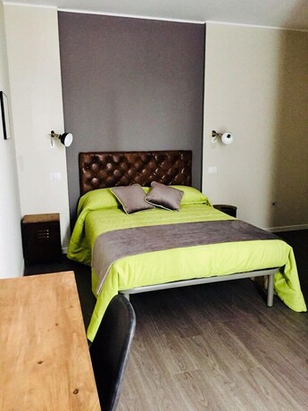 Imagen de la habitación del Pove 2.4 Hotel. Foto 6