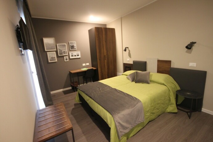 Imagen de la habitación del Pove 2.4 Hotel. Foto 13