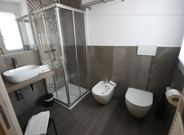 Imagen de la habitación del Pove 2.4 Hotel. Foto 18
